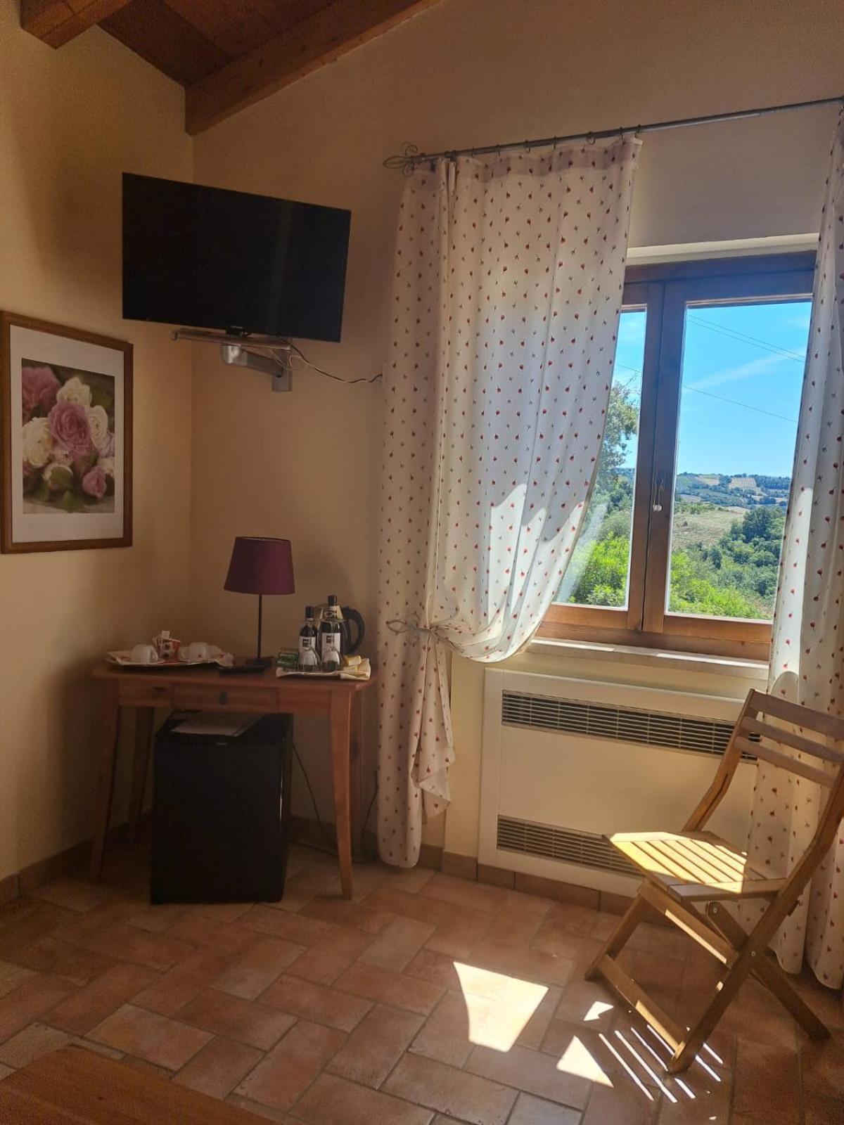 Casale Terre Rosse Bed and Breakfast Saturnia Buitenkant foto