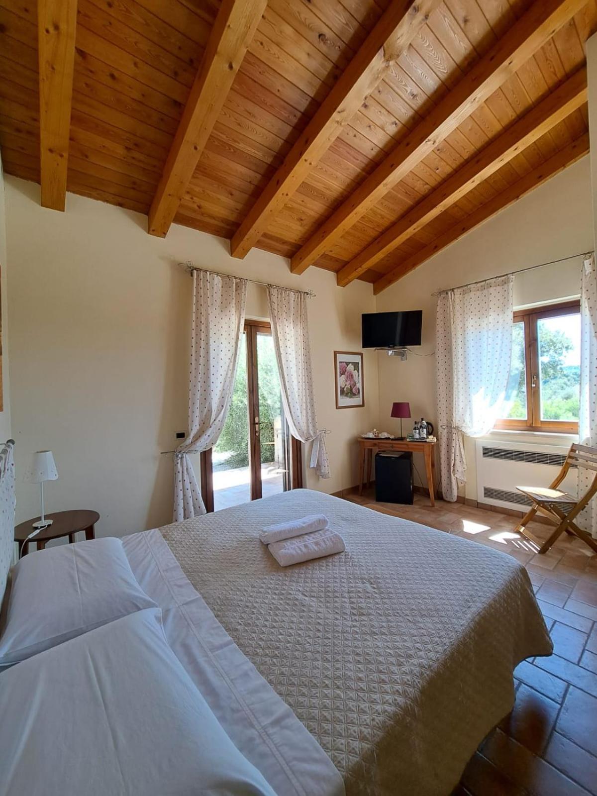 Casale Terre Rosse Bed and Breakfast Saturnia Buitenkant foto