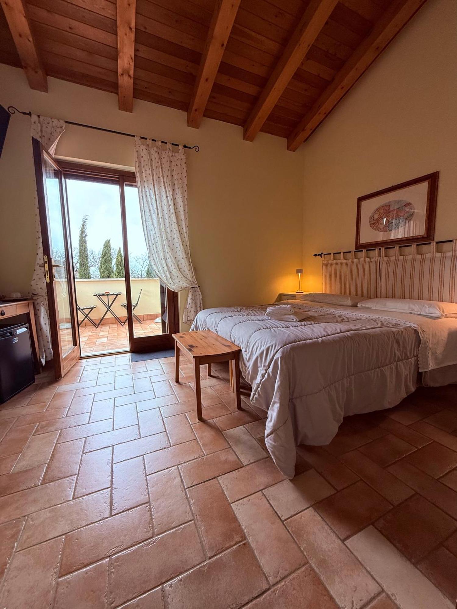 Casale Terre Rosse Bed and Breakfast Saturnia Buitenkant foto